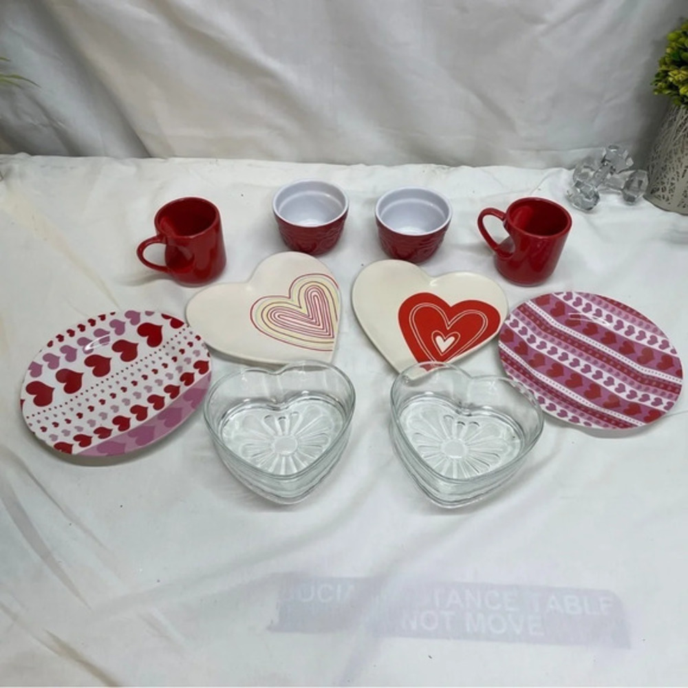 Porcelain & glass valentines dishware